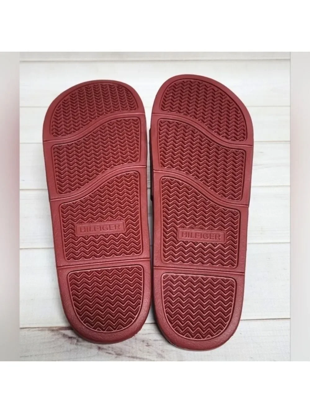 Tommy Hilfiger Men's Esco Red Slides Size 12 - New In Box